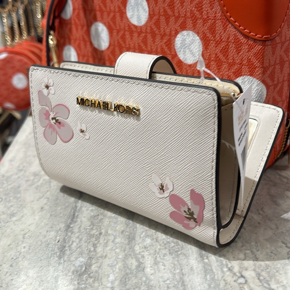 Michael Kors Jet Set Medium Floral Embellished Signature Logo Bi-Fold Wallet NWT - Picture 13 of 16